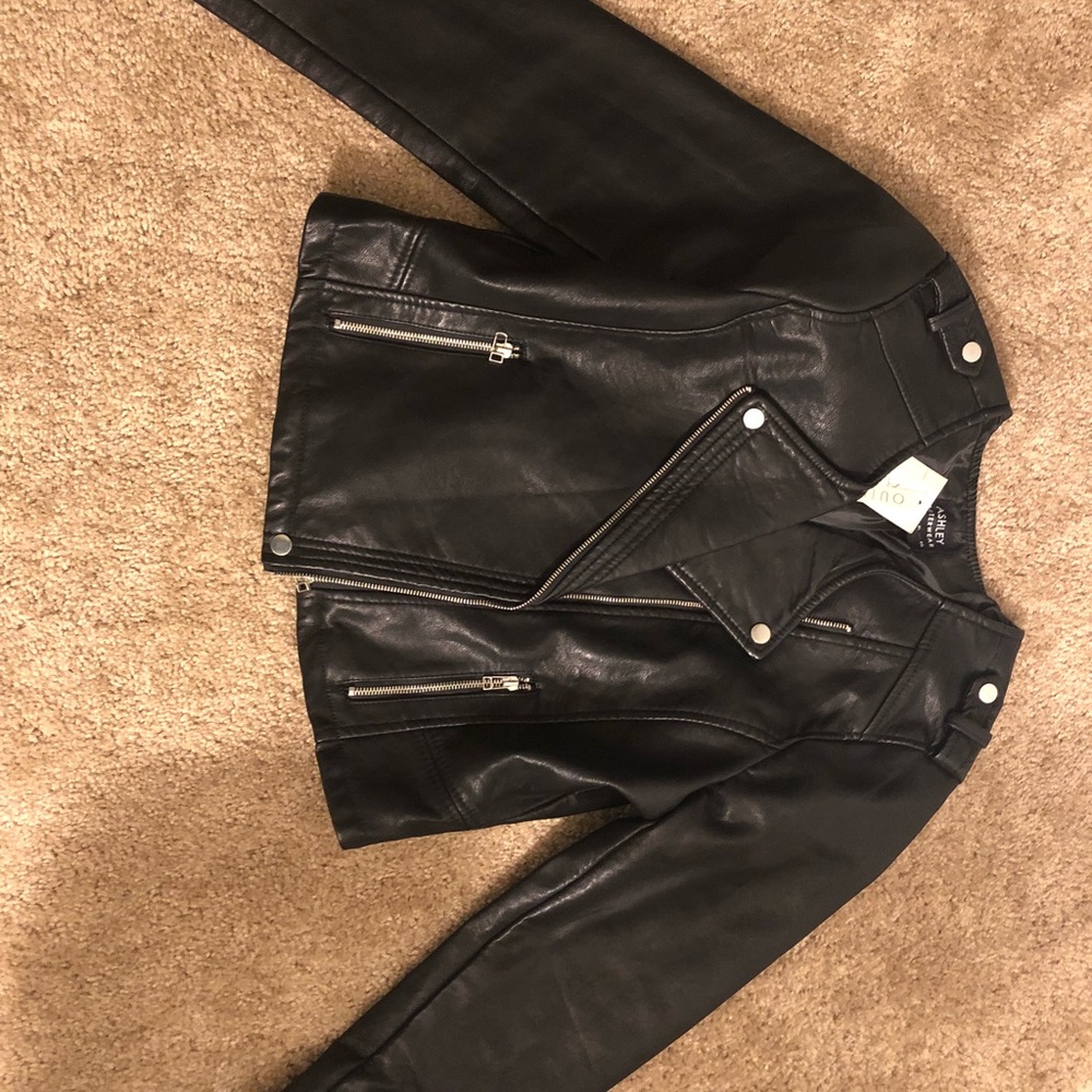 Leather jacket - Picture 4 of 5